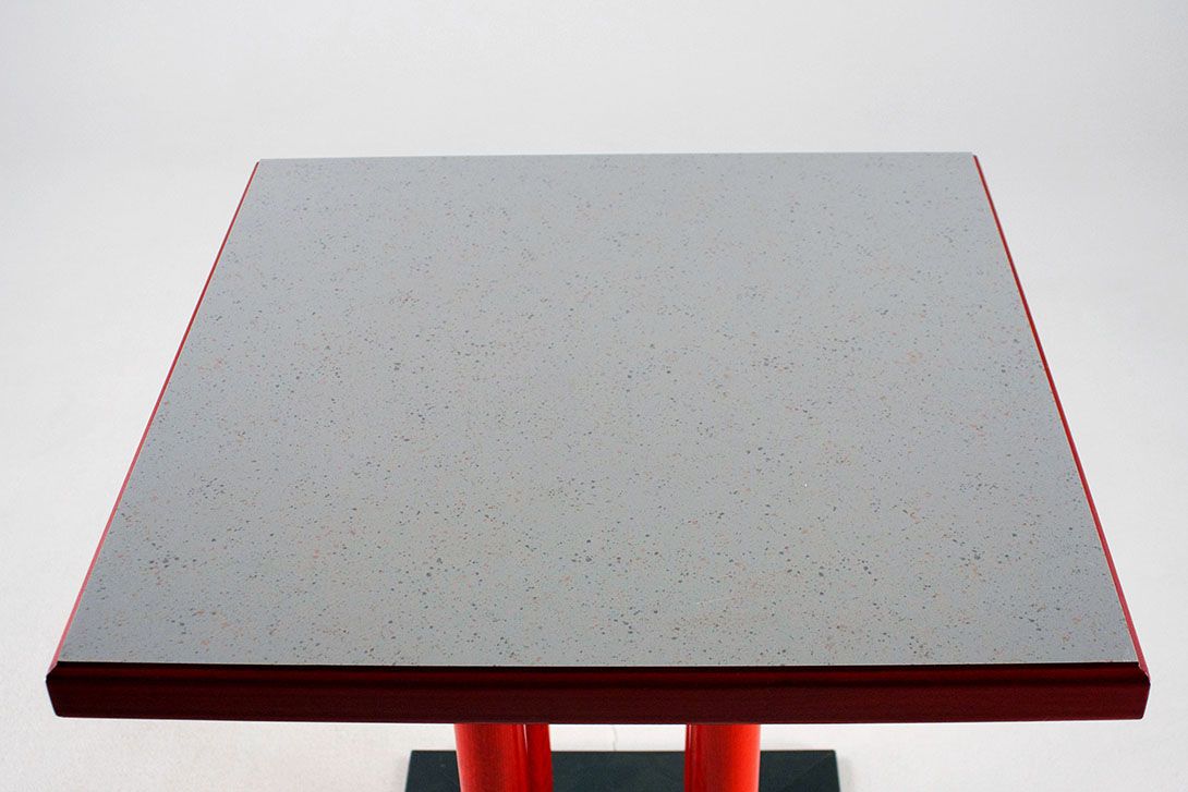 Foto Memphis Style Table h74x71x71