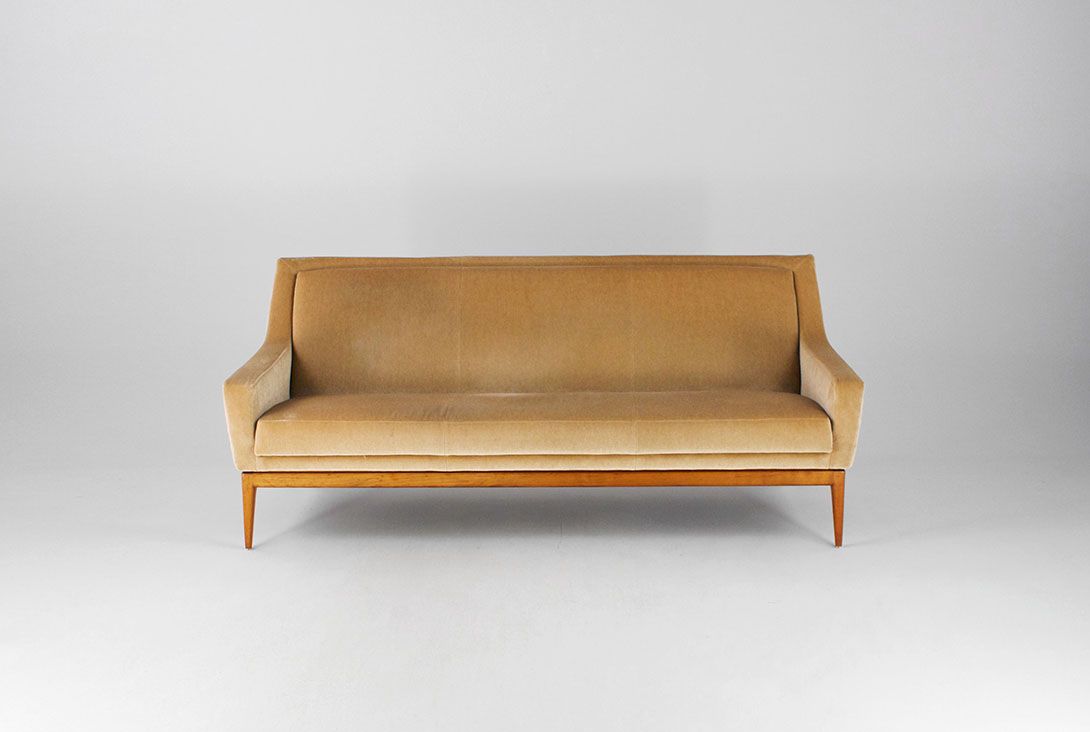 Foto Classic Sofa Greige Velvet Germany 1952 h77x186x78