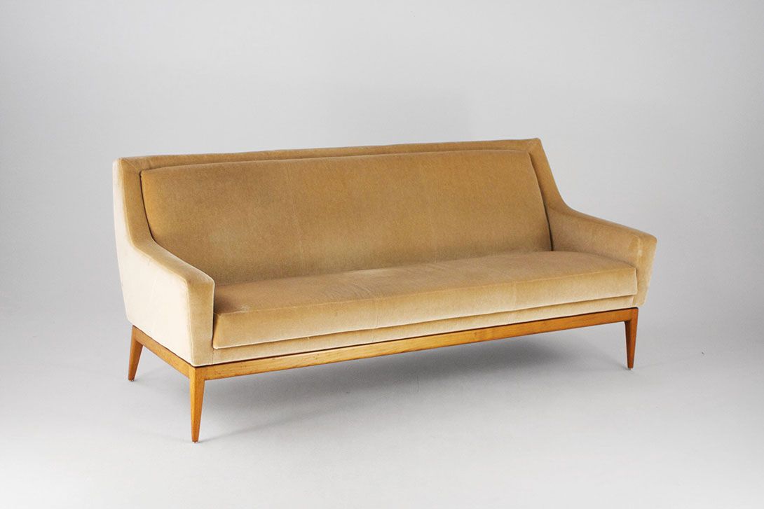 Foto Classic Sofa Greige Velvet Germany 1952 h77x186x78