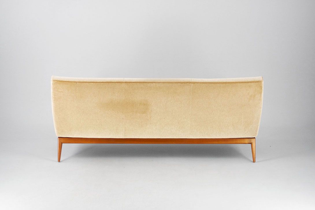 Foto Classic Sofa Greige Velvet Germany 1952 h77x186x78