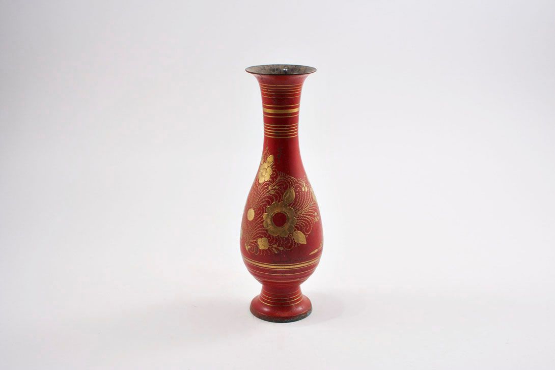 Foto Red Ceramic Vase with Golden Floral Pattern h29x10 //