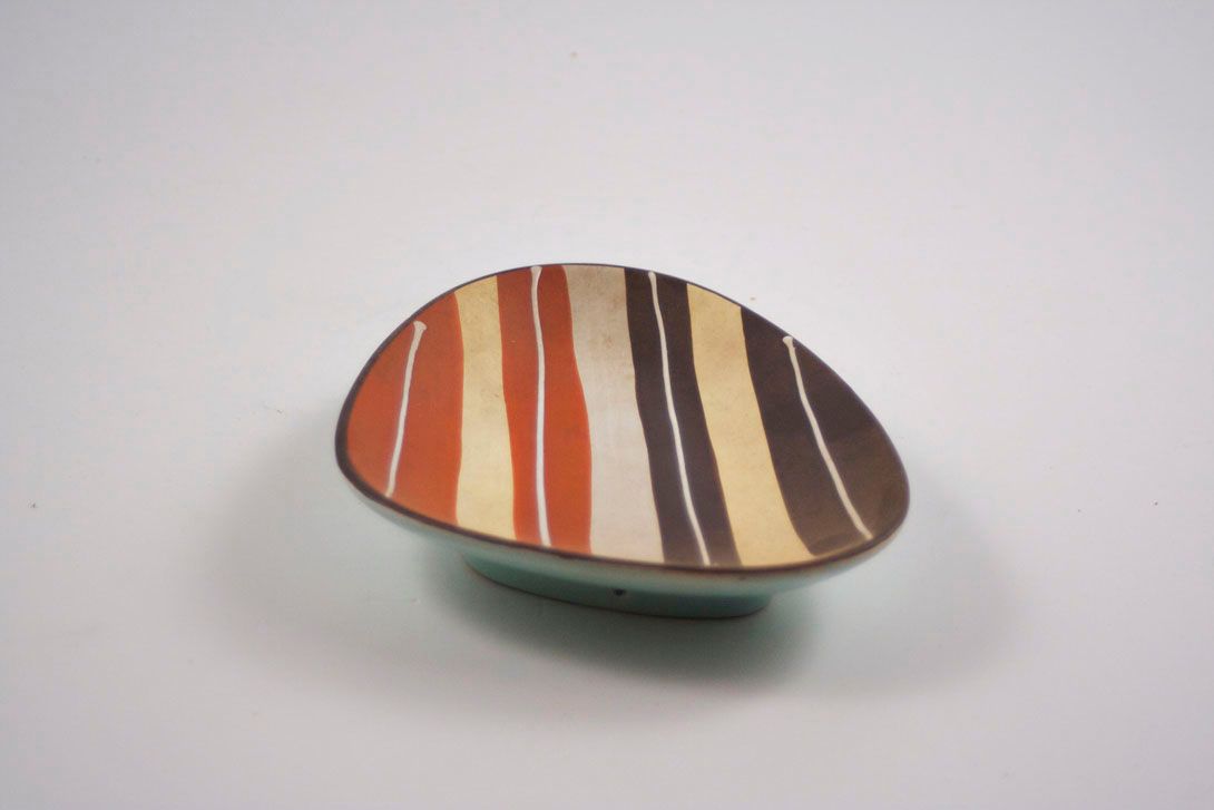 Foto Ceramic Bowl, Red/Black/White/Yellow Stripes, 1963