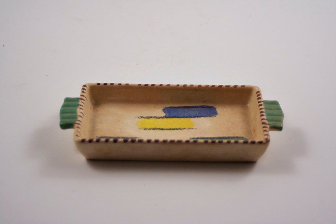 Foto Beige Rectangular Ceramic Bowl / Tray with Handles and Yellow and Green Decor, 1958