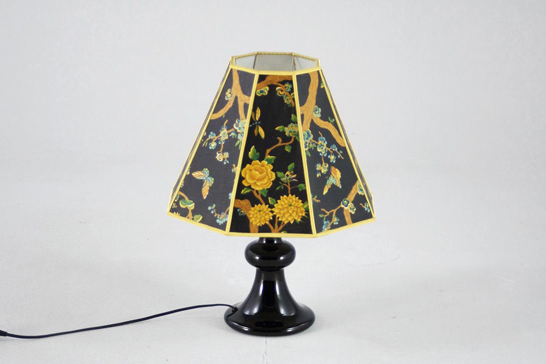 Foto Small Black Table Lamp with Floral Shade h54