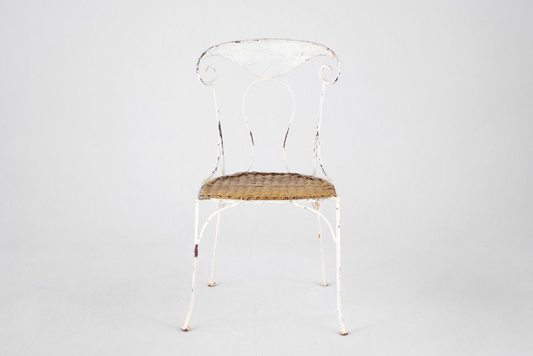 Foto French Patio Chair with Braided Seat