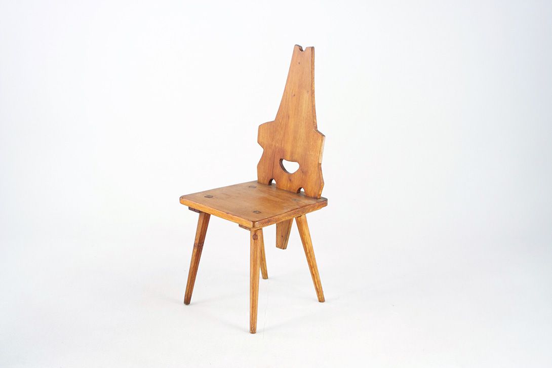 Foto Arty Carved Wooden Chair Allgäu 1935