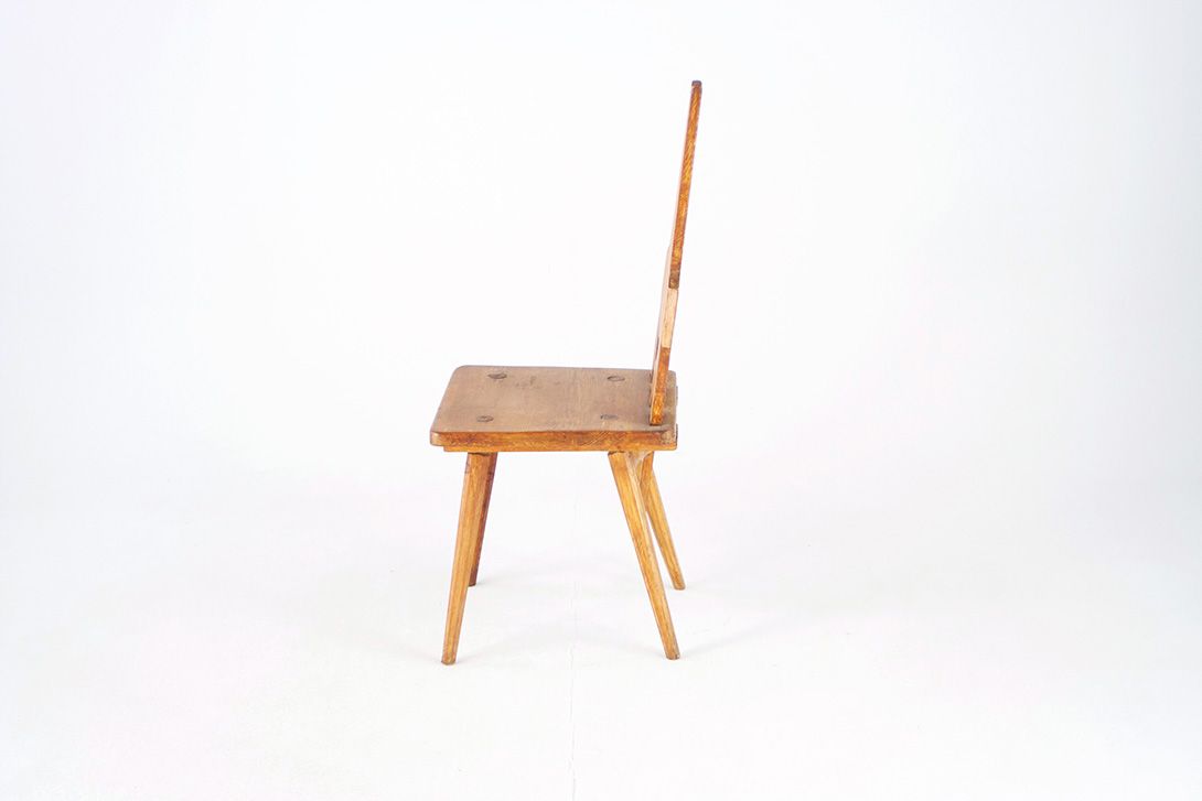 Foto Arty Carved Wooden Chair Allgäu 1935