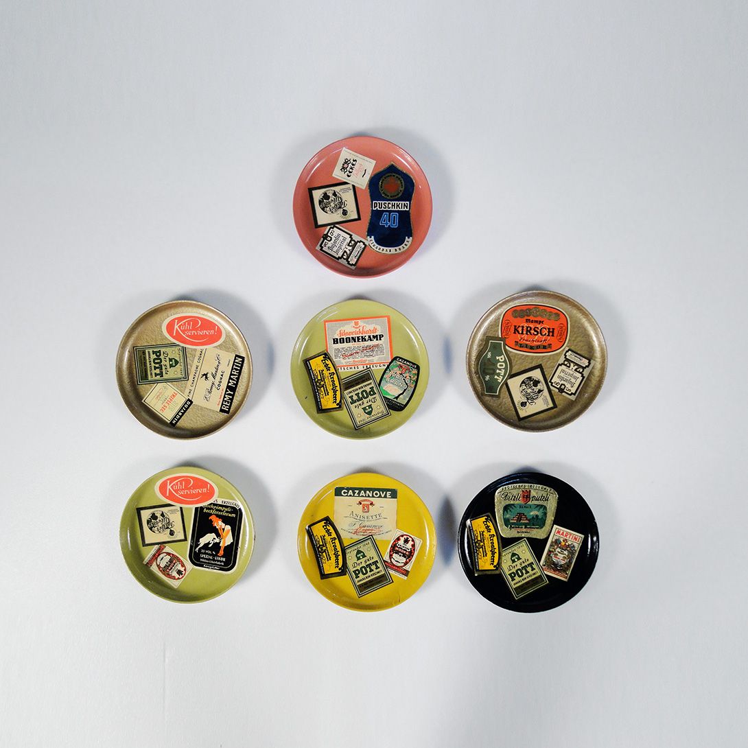 Foto Coasters with Trade Marks 1958