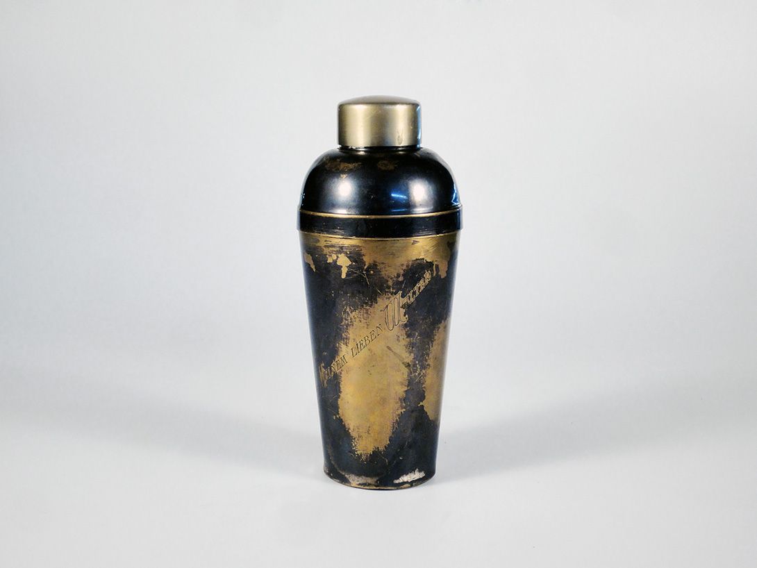 Foto German Cocktail Shaker Black Covered Brass 1923
