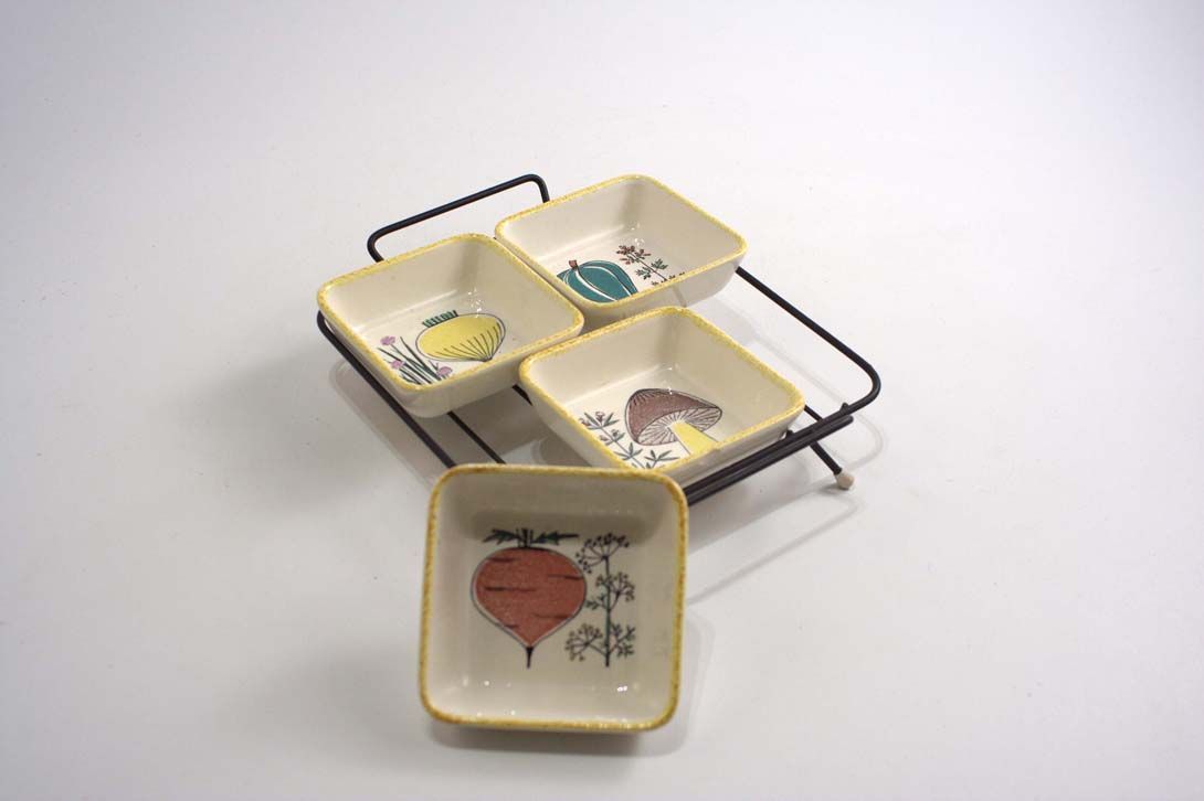 Foto Set of Four Square Ceramic Antipasti Bowls, Vegetables Decor, Black Metal Stand, 1952