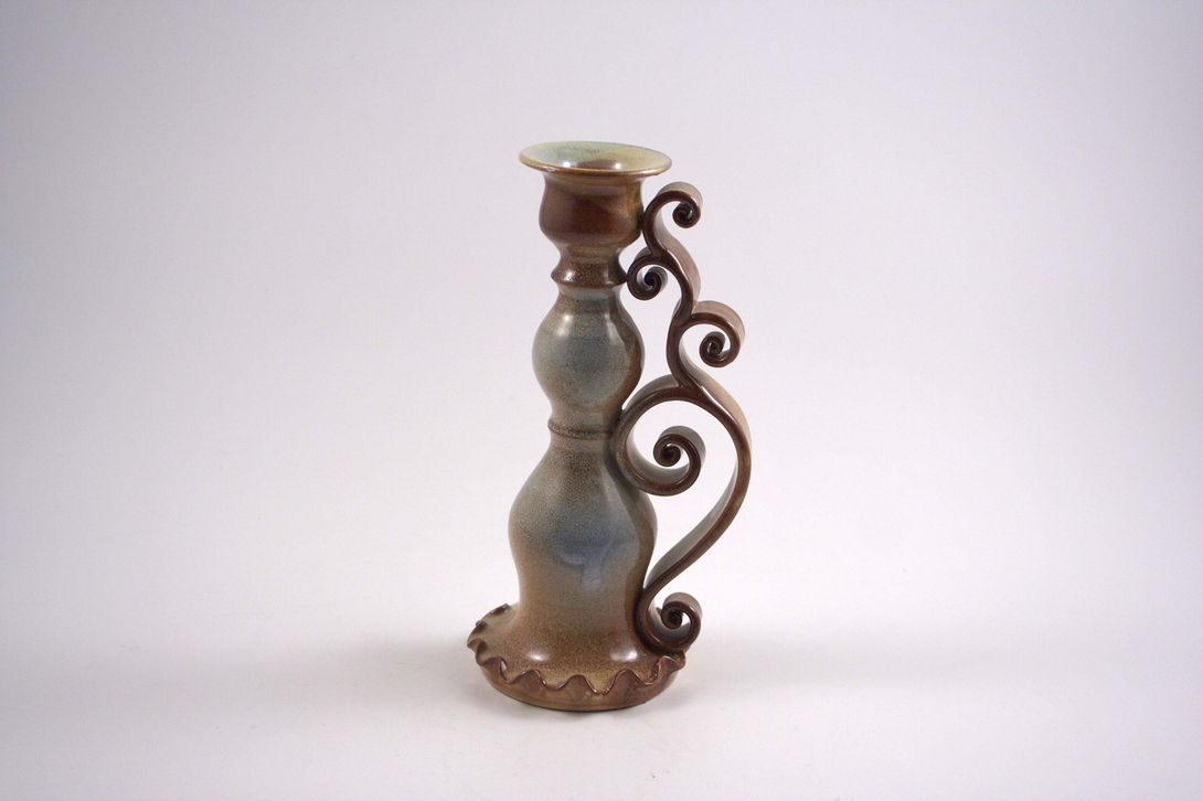 Foto Ceramic Candle Holder, Pale Blue, Playful Squiggly Handle