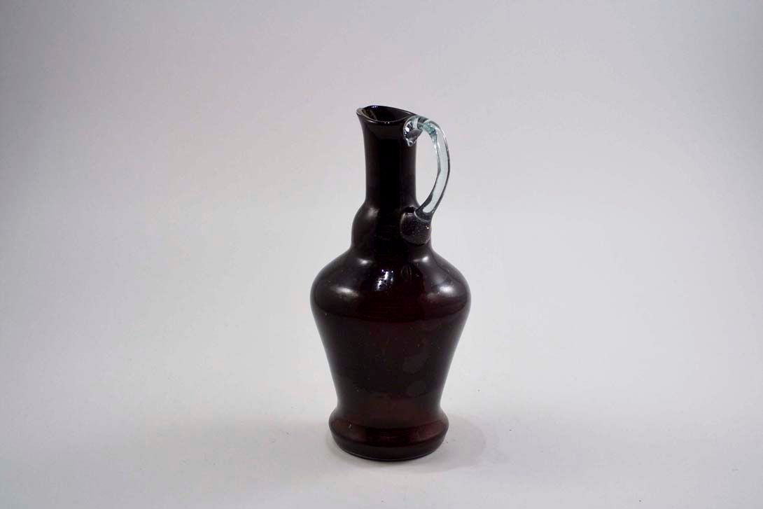 Foto Deep Red Glass Table Vase Jug h28