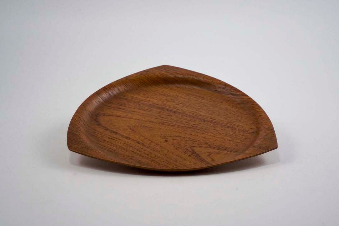 Foto Rounded Triangular Wooden Tray, Circular Depression, Walnut, 1960