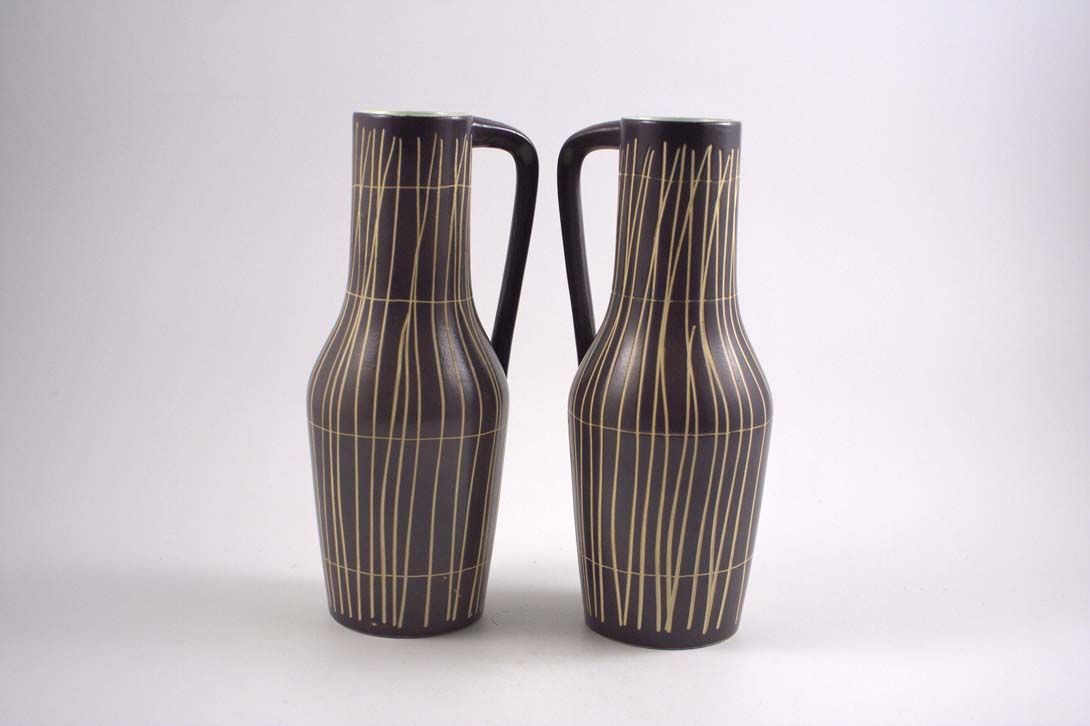 Foto Vase with Handle Ceramic Black &#038; Beige Abstract Carved Lines h27 Germany 1956 h27 B4