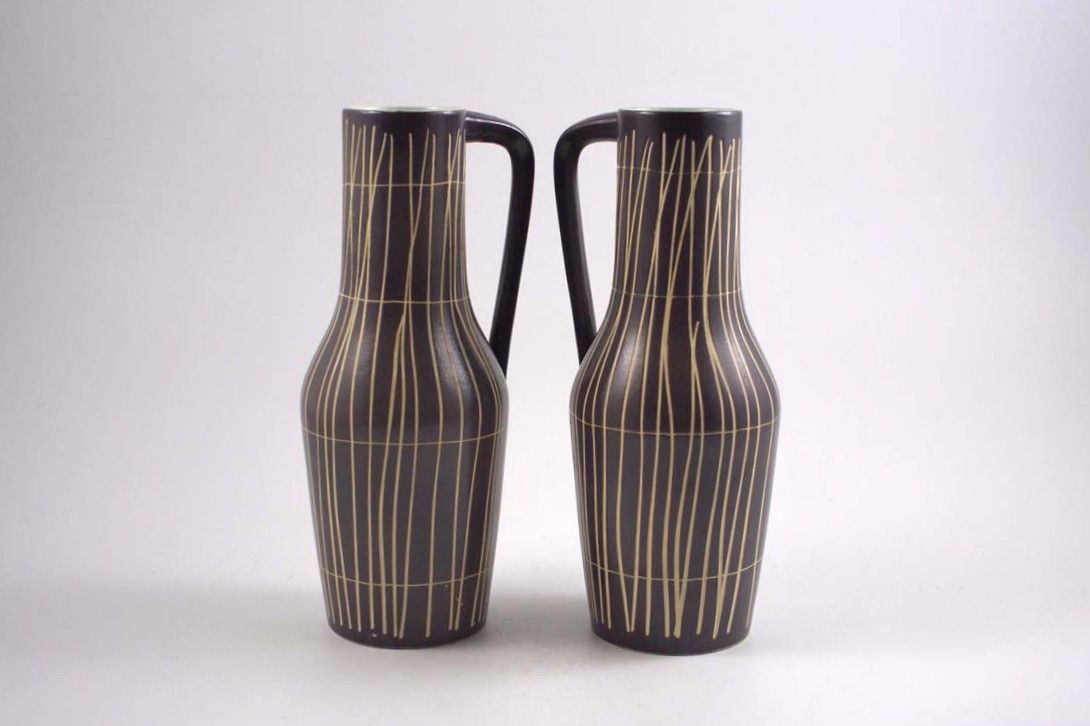 Foto Vase with Handle Ceramic Black &#038; Beige Abstract Carved Lines h27 Germany 1956 h27 B4