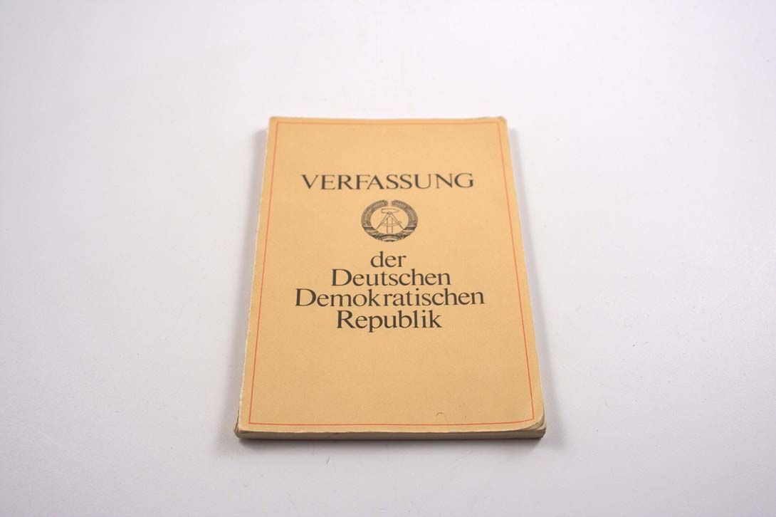 Foto GDR Constitution