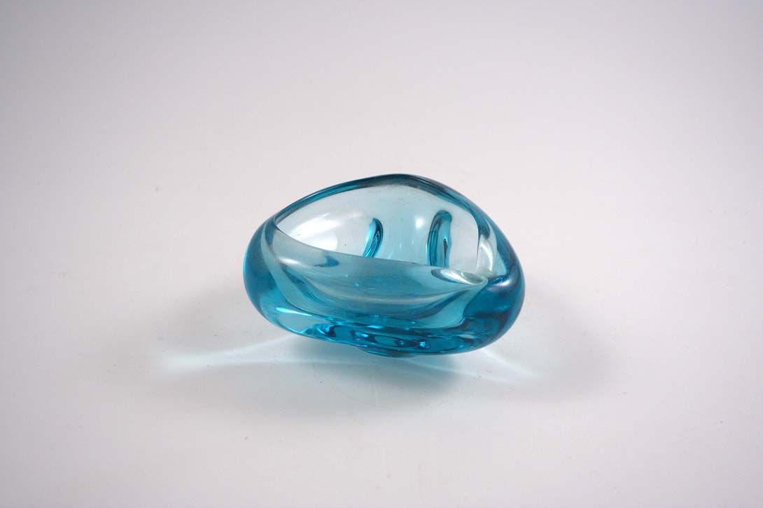 Foto Ashtray Glass, Shiny Sky Blue, Smooth Shape
