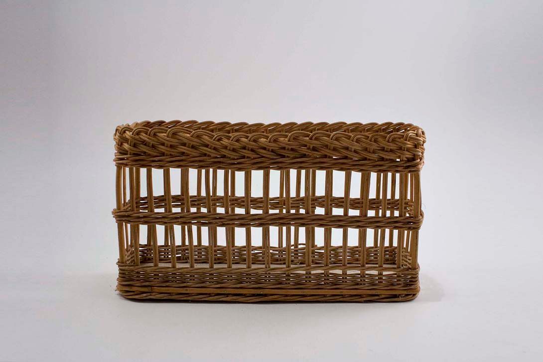 Foto Old Table Basket for Bottles & Fruits
