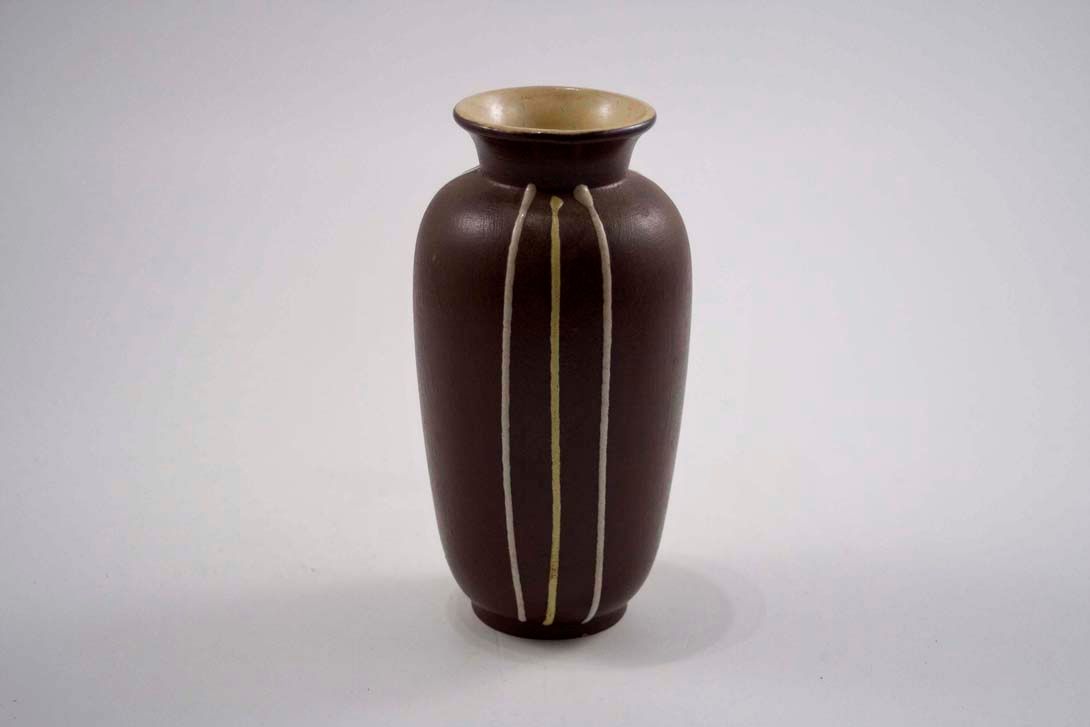 Foto Ceramic Table Vase, Lined, Brown h20 A4