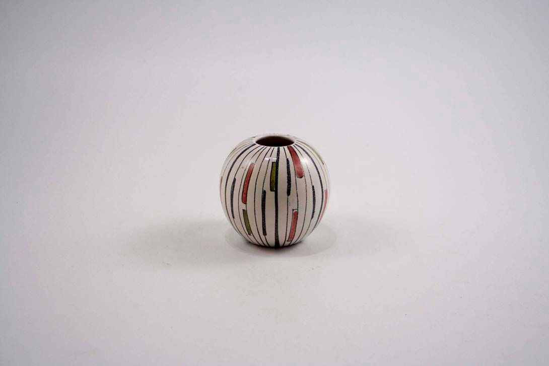 Foto Ceramic Table Vase Ball Lined h17 A5