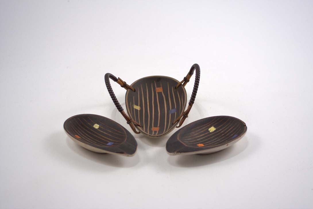 Foto Ashtray Set, Three Pieces, Handles, Drop-Shaped, Black, Yellow/Red/Blue Spots