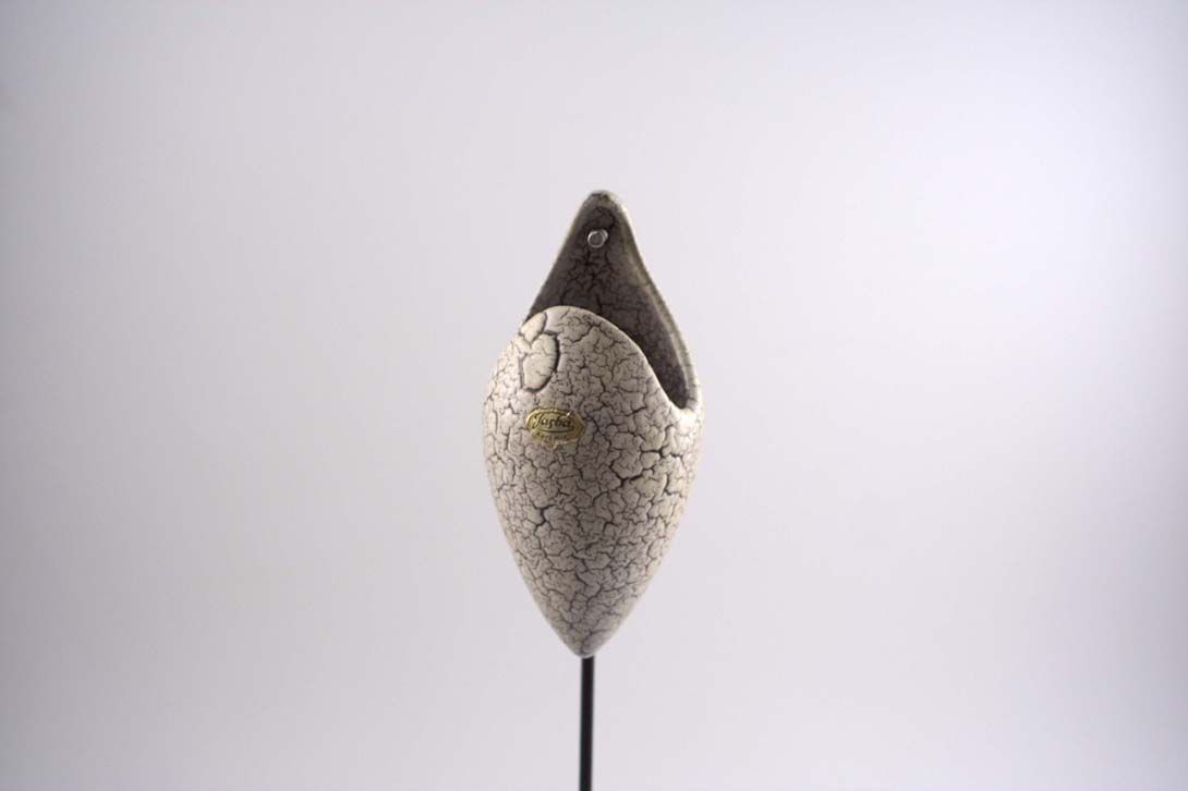 Foto Ceramic Hanging Vase Rough Surface