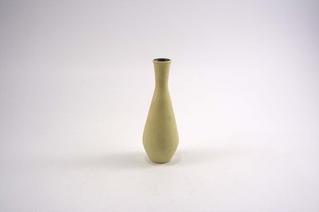 Foto Ceramic Table Vase Yellow Dark Inside h18 B5