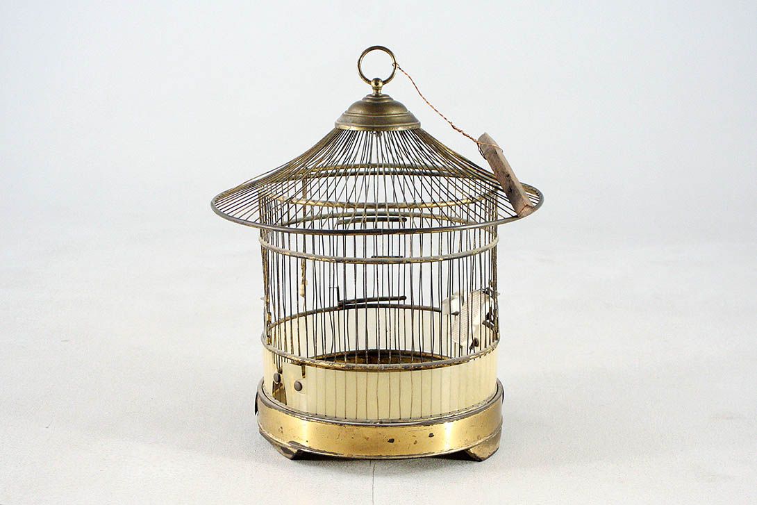 Foto Hanging Brass Bird Cage, 1955 h47x40