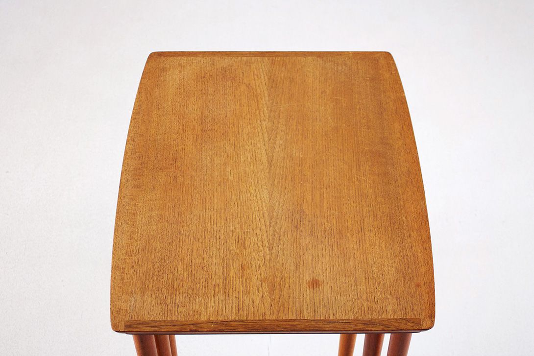 Foto Set of Danish Teak Nesting Tables by Mobelintarsia h46x55x44cm
