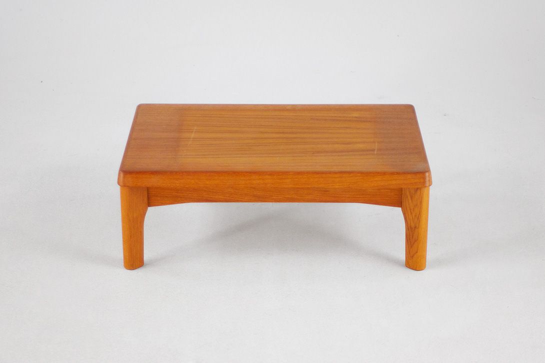 Foto Danish Teak Low Side Table 1978 h22x64x44