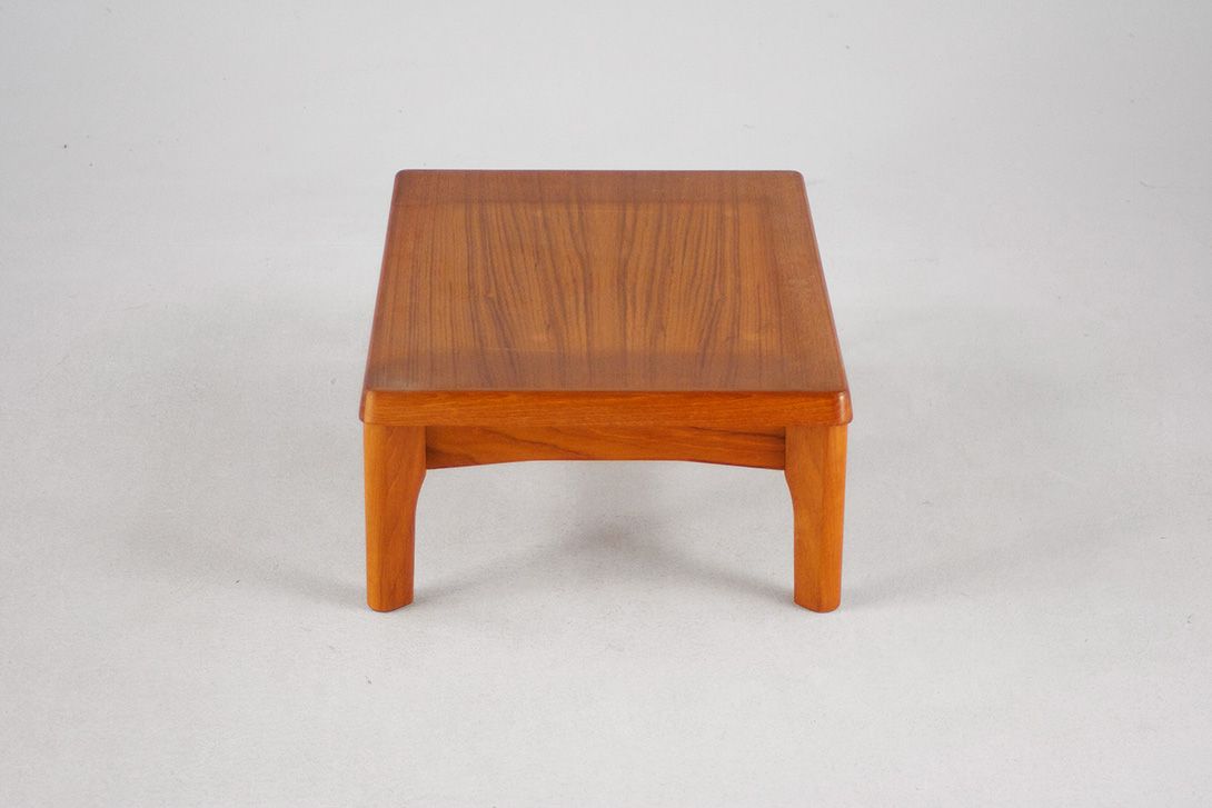 Foto Danish Teak Low Side Table 1978 h22x64x44