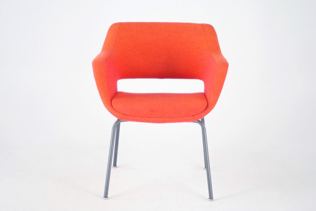 Foto Charming Orange Swedish Armchair, 1952