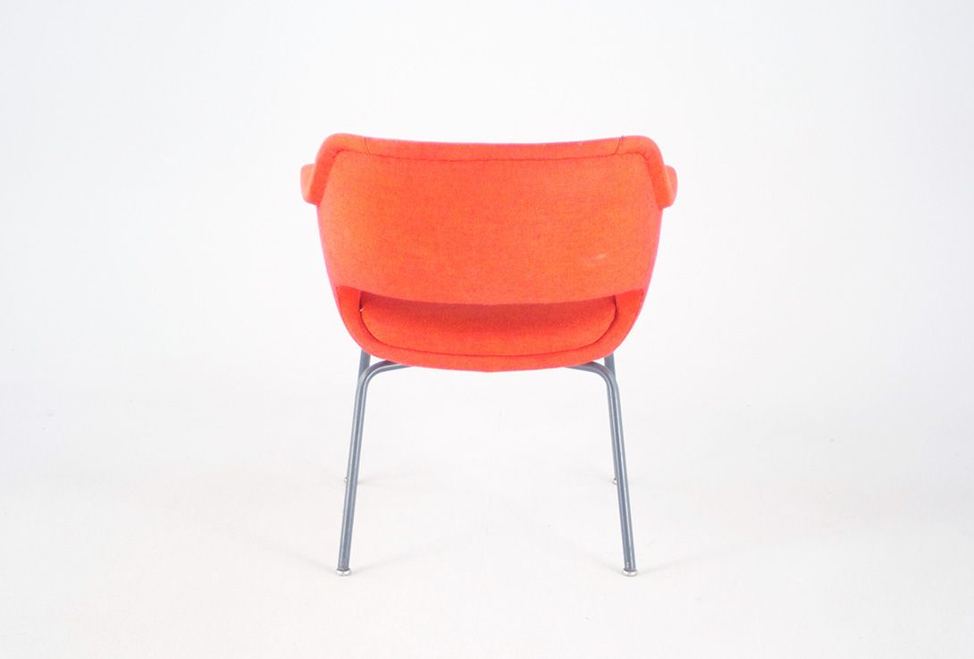 Foto Charming Orange Swedish Armchair, 1952