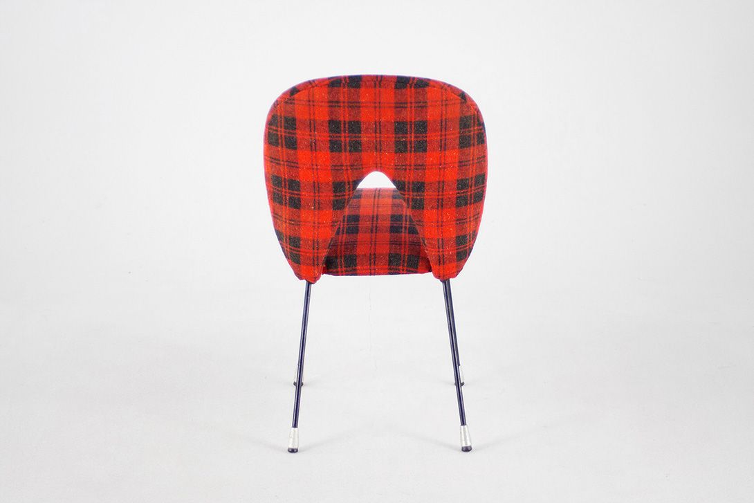 Foto Classic Red and Black Tartan Chair with Black Metal Tube Frame 1962