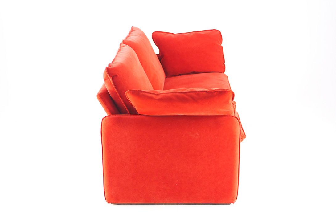 Foto B&#038;B Italia Sofa Red Suede 1972