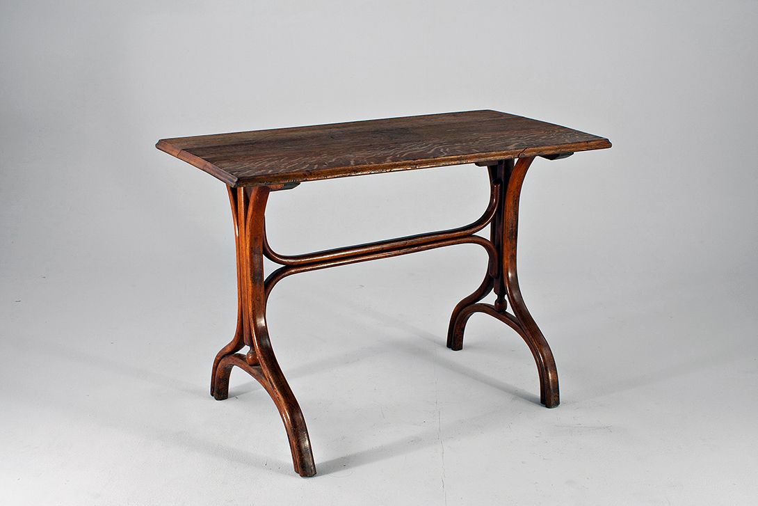 Foto Bentwood Thonet Table 1890 h70x100x55