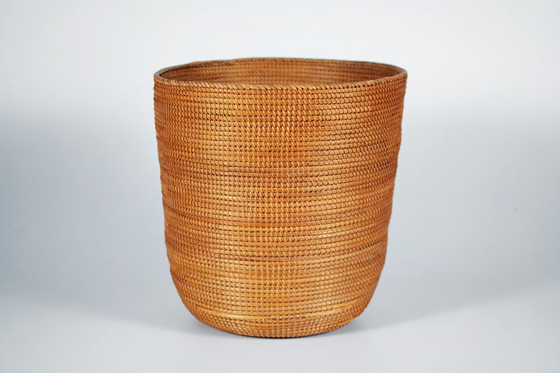 Foto Wonderful Antique Snake Basket for Fruits or Paper Waste h25x23