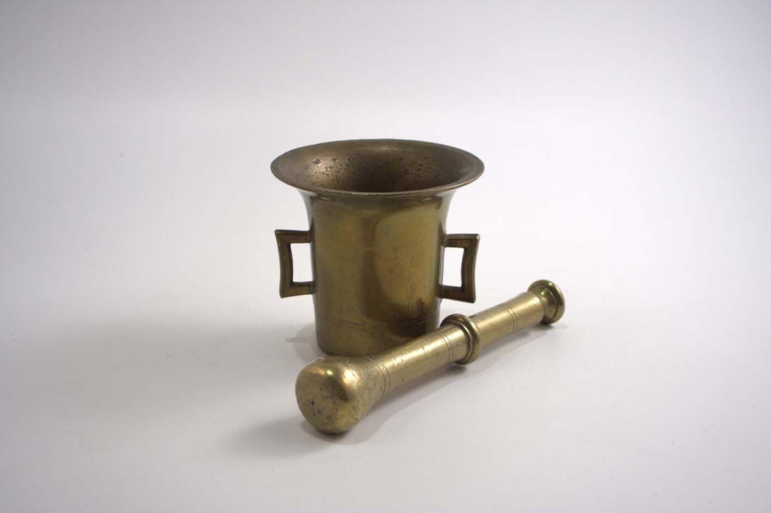 Foto Big Mortar Pestle Solid Brass h14 Munich 1880