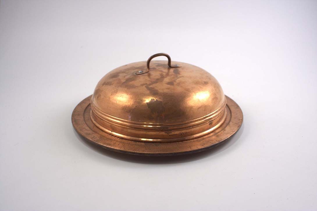 Foto Copper Platter with Cover Café Moskau h12 Berlin 1970