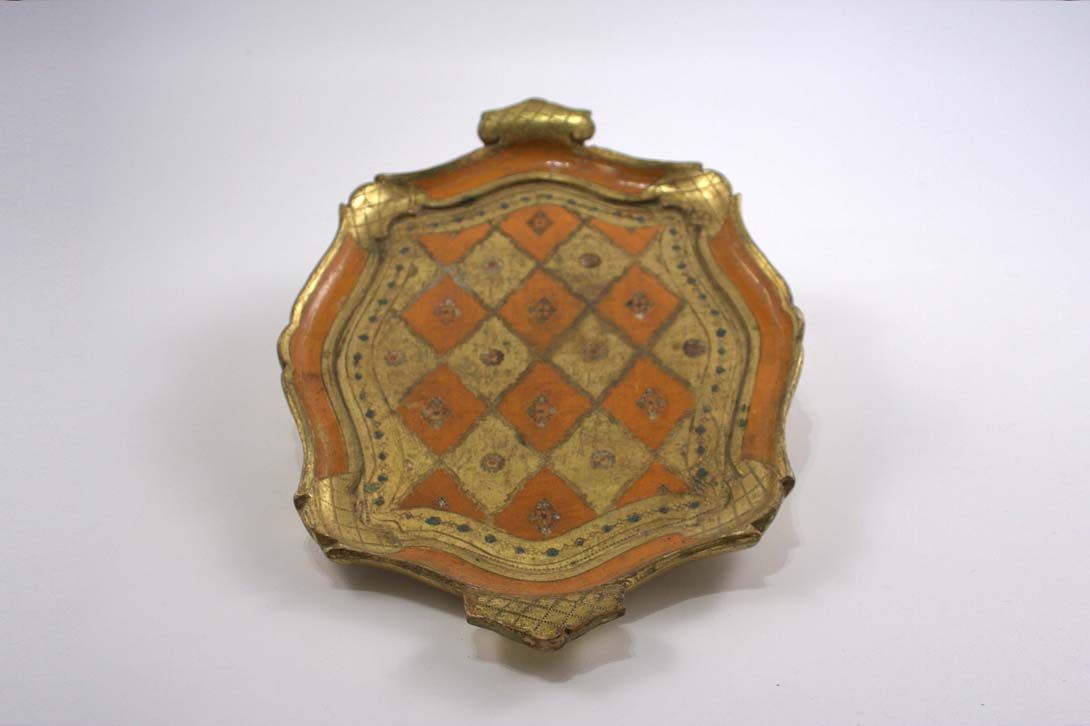 Foto Venetian Gilded Tray, Playful Form with Diamond Decor, 1928