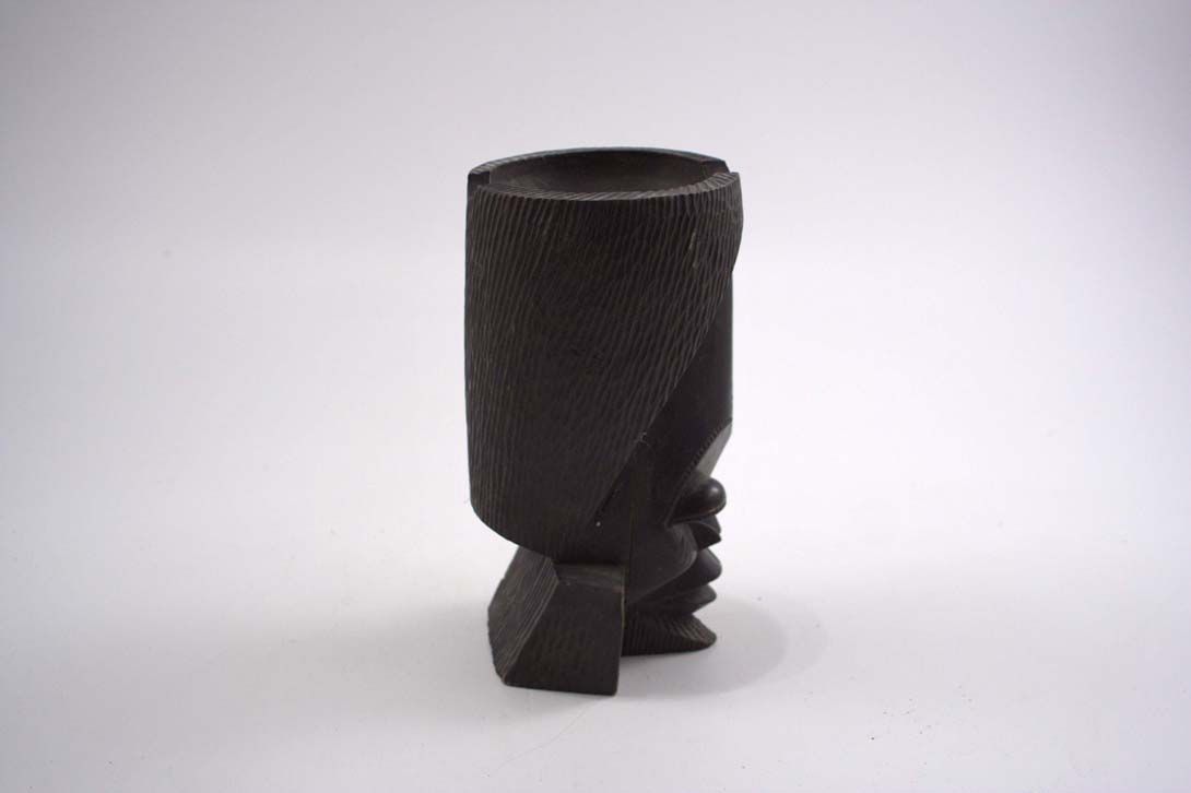 Foto Africa Sculpture Ashtray, Catlike Facial Features