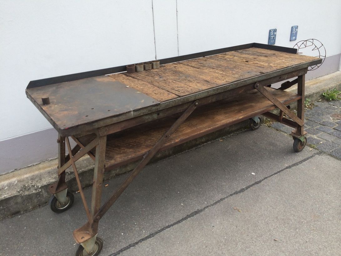 Foto Huge Antique Workbench on Wheels h108x270x80
