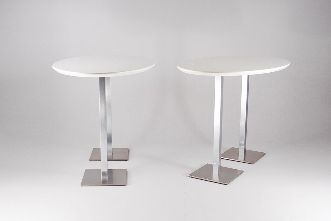 Foto High Table with Squared Double Base and White Ellipse B h110x175x100
