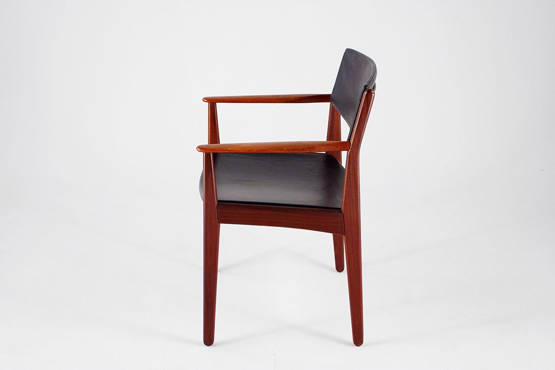 Foto Danish Teak Armchair Black Leather 1960