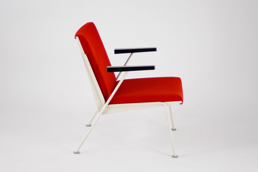 Foto Rietveld Armchair for Kembo