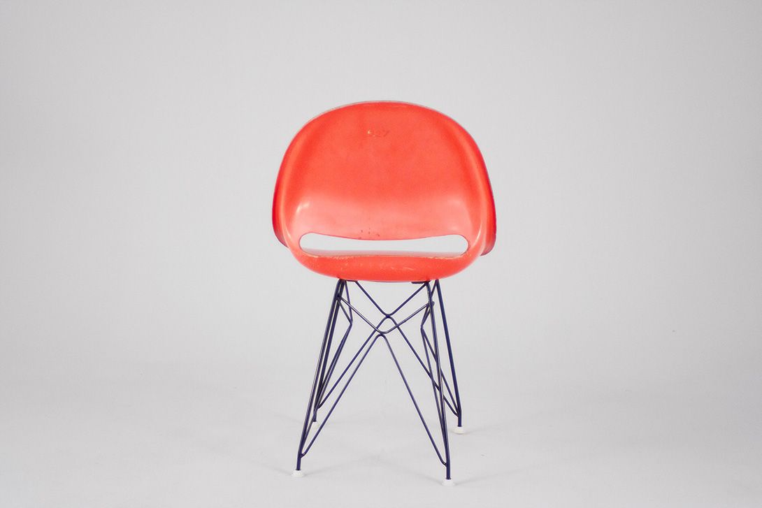 Foto Coral Red Navrátil Vertex Chair