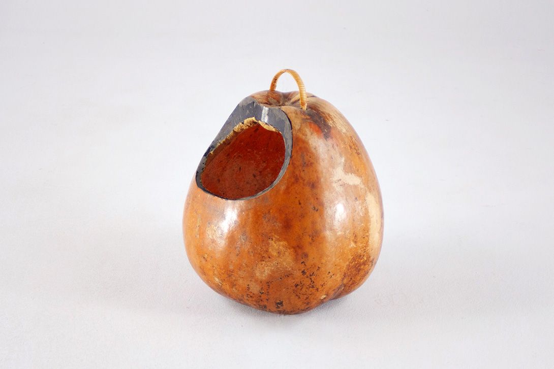 Foto Pumpkin Shaped Wooden Basket, Braided Handle