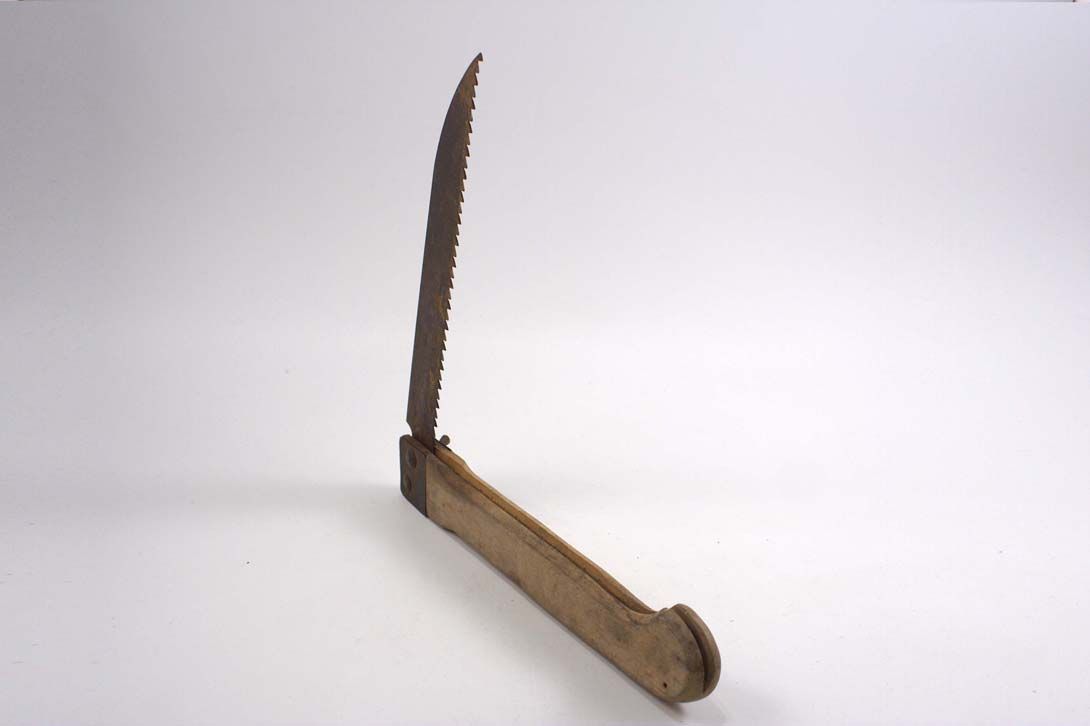 Foto Antique Wooden Folding Handsaw h37x8