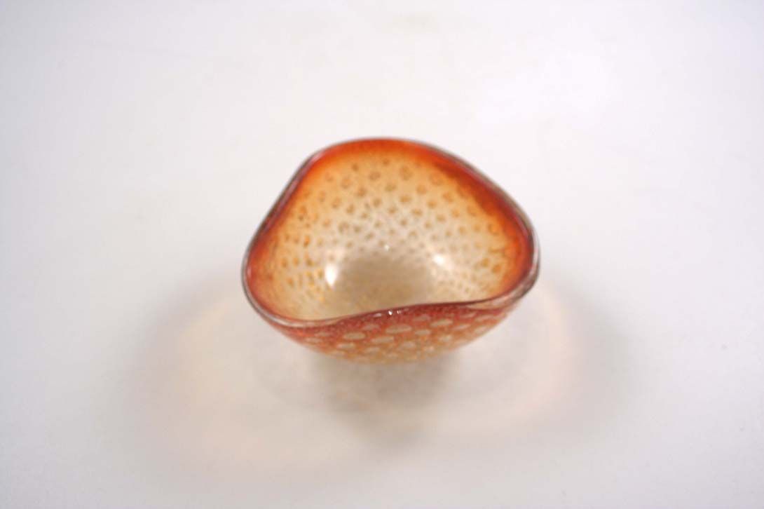 Foto Triangular Glass Ashtray, Orange and Transparent Dots
