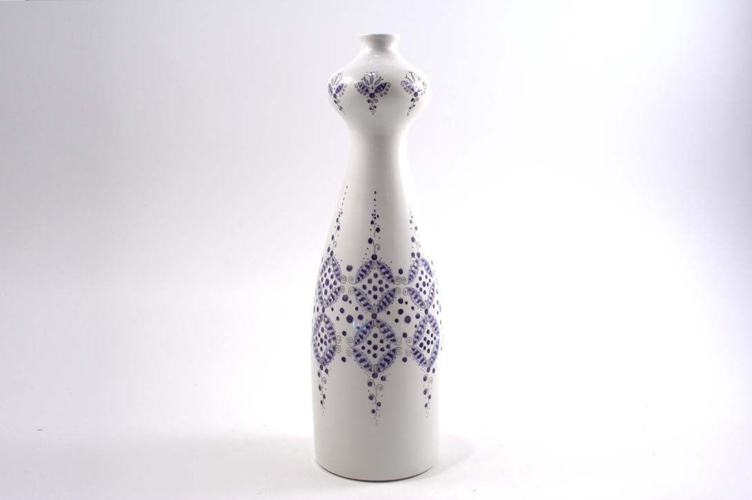 Foto Pepper Mill shaped Table Vase, Blue Dotted Folklore Decor